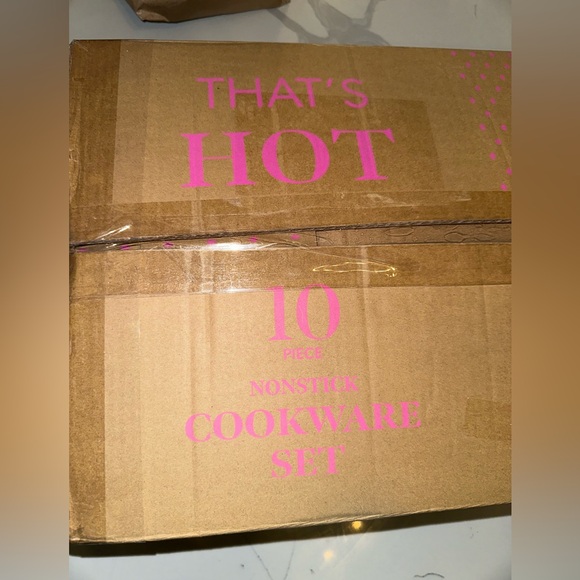 PARIS HILTON Nonstick Pots and Pans Cookware Set | Color: Cream | Size: 12-Piece - Picture 5 of 8